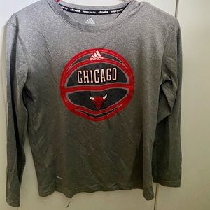 Big Boys medium Chicago Bulls Adidas Shirt